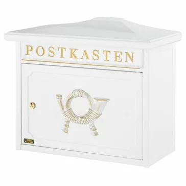 Díszes kerítésen kívüli postaláda