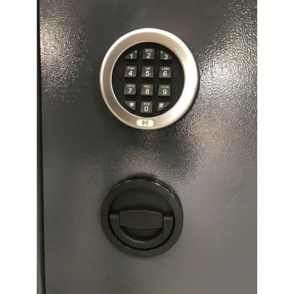 Safety 7 S1 digitális fegyverszekrény 7 fegyverhez