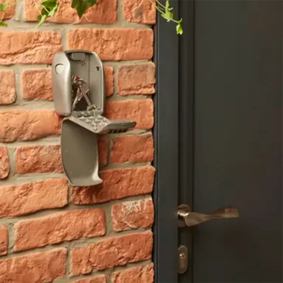 Master Lock 5415 számzáras kulcsszéf – ML5415