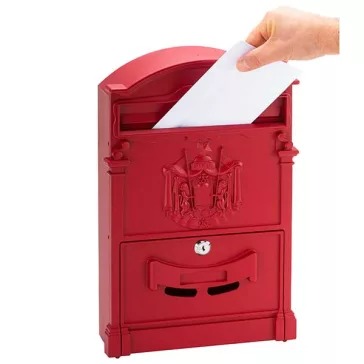 Renzo díszes kerítésen kívüli postaláda