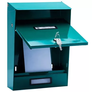Prima kerítésen kívüli postaláda