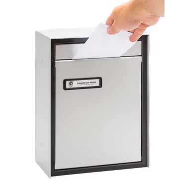 Interno 380 kerítésbe építhető alumínium postaláda